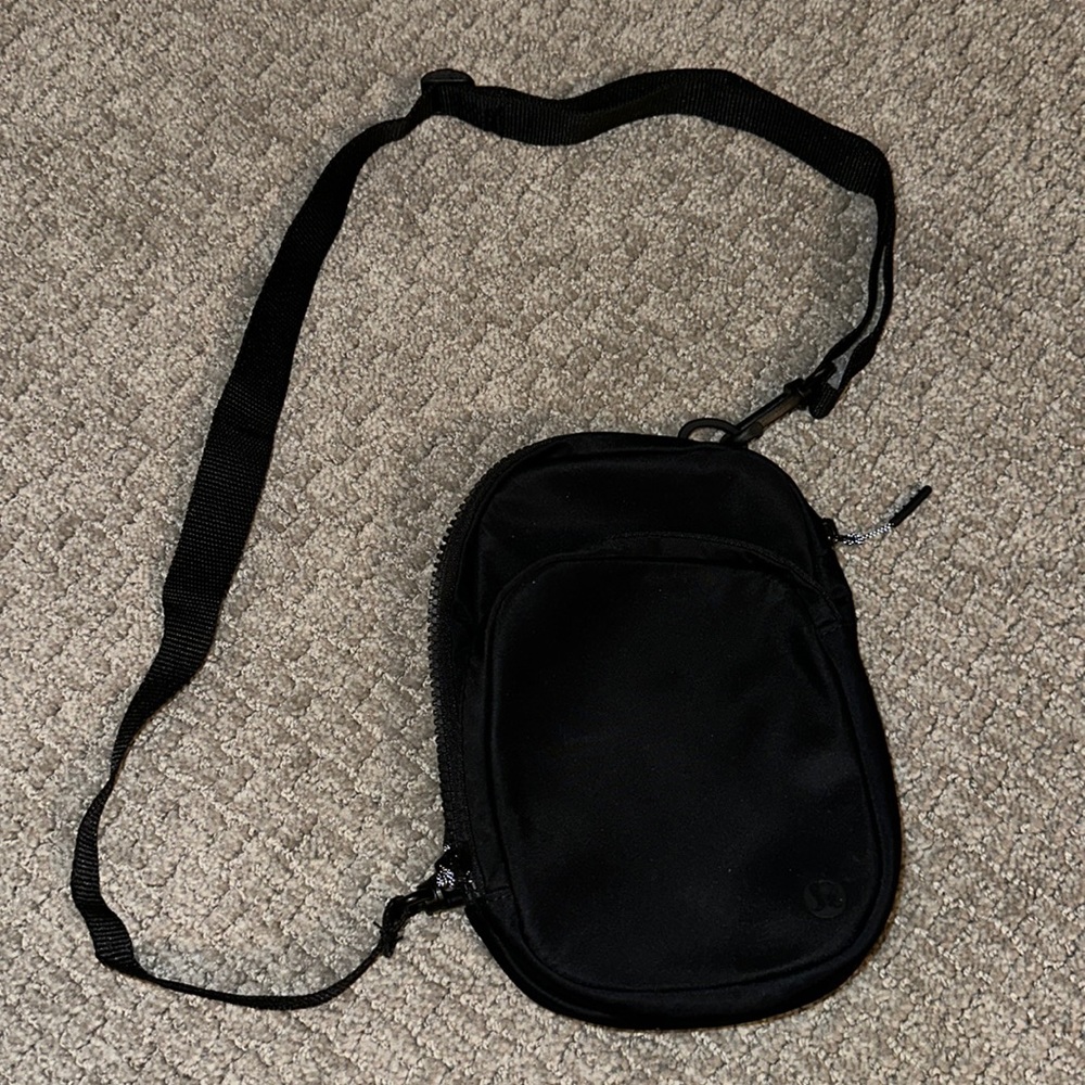 Lululemon easy access crossbody bag (with black on black logo)